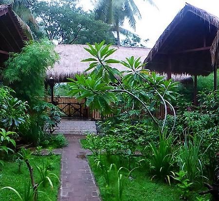 Shibui Garden Bungalows And Restaurant Tanjung  Buitenkant foto