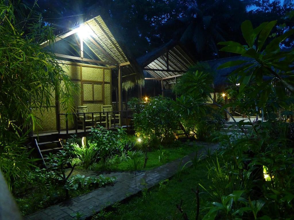 Shibui Garden Bungalows And Restaurant Tanjung  Buitenkant foto